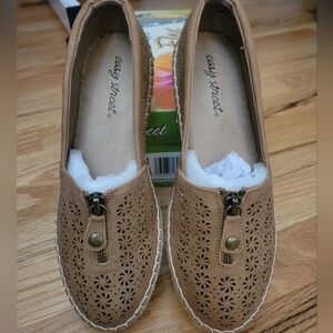 NIB!! Easy Street Zenon Women’s Espadrille Slip-On Shoes